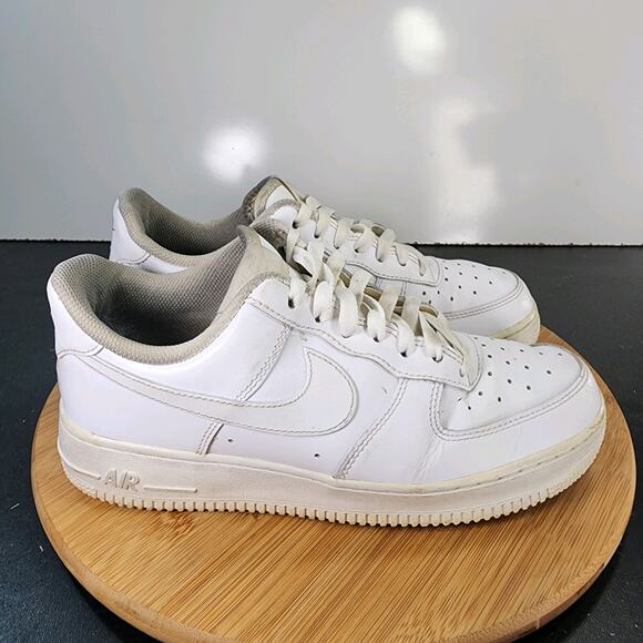 Nike Shoes - Women's Nike Af1 Air Force 1 Low Sz 8.5 010414 White Leather Casual Sneakers